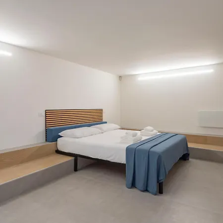 I-host Flat - Chieti 2 * ميلان